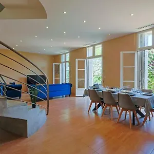 https://maison-de-maitre-centre-ville.fr-provencehotel.com